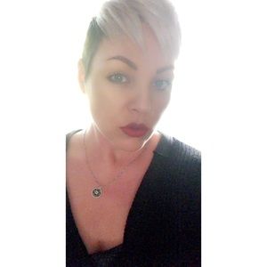 Meet your Posher, Stefanie